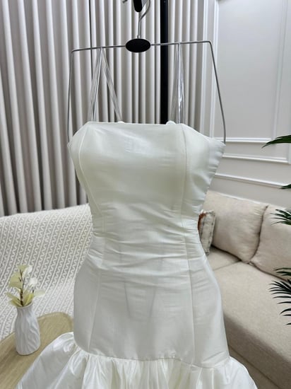 فستان ابيض