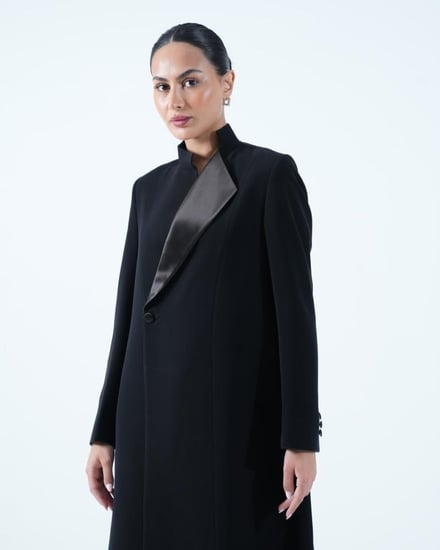 عبايه بليزر اسفنج بالكتف من الداخل