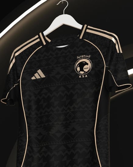 تيشيرت المنتخب تصميم خاص