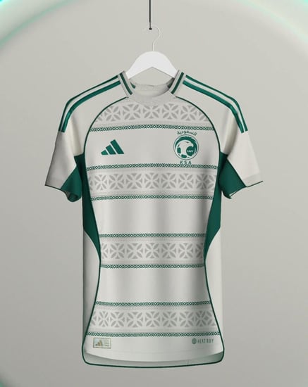 تيشيرت المنتخب تصميم خاص