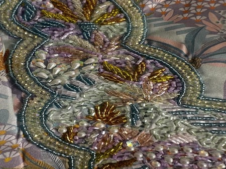 مخور حرير ايطالي شغل شك يدوي