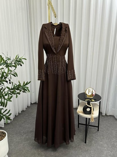 فستان موكا سهره تطريز شك يدوي