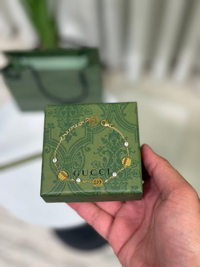 اسوارة GUCCI ذهبي