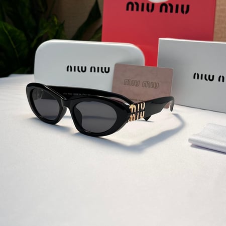 نظارة miu miu إطار أسود - عدسة أسود