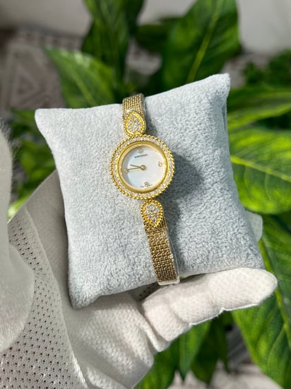 ساعة بوشرون نسائي