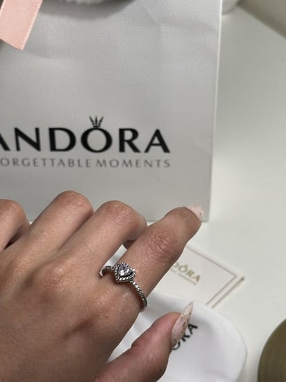 خاتم باندورا PANDORA فضي كرستالة فضي