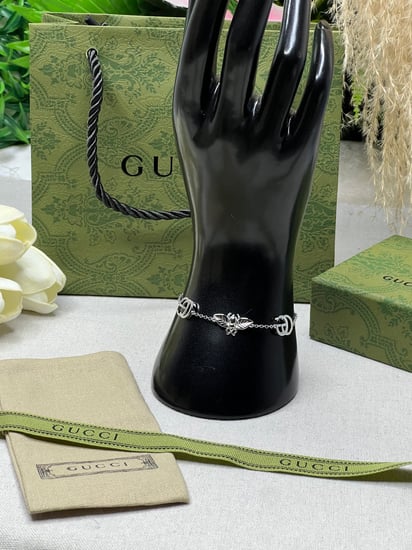 اسوارة GUCCI فضي