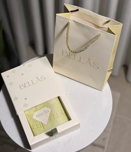 حلق CHANEL ذهبي