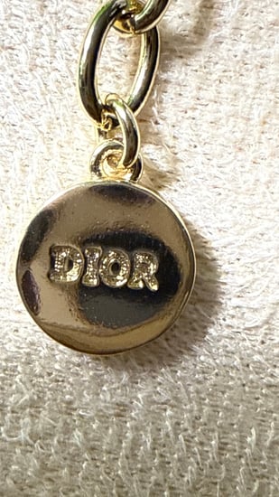 سلسال Dior الزهرة