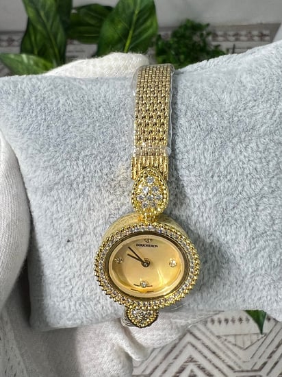 ساعة بوشرون نسائي