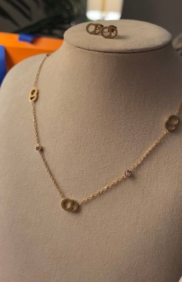 سلسال + حلق  Dior معدن ذهبي