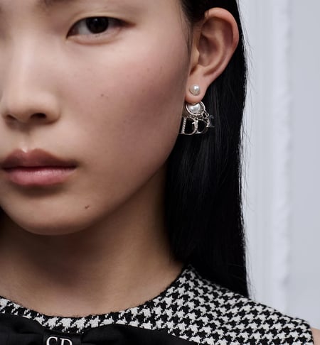 حلق Dior فضي