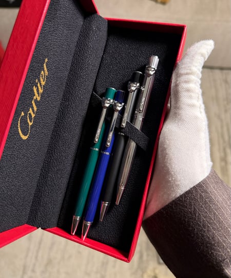 مجموعة اقلام حبر من مجموعة سانتوس دو كارتيه