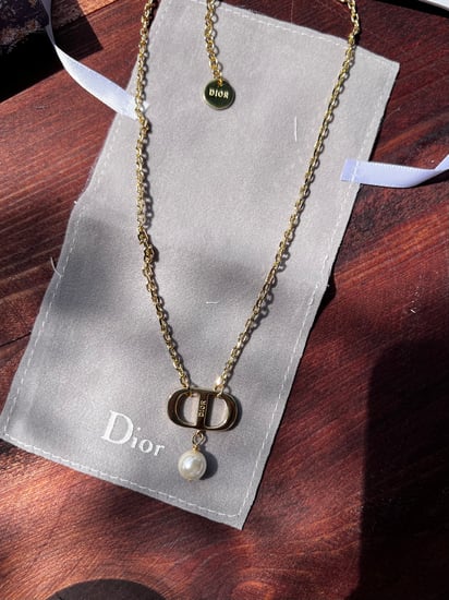 سلسال Dior ذهبي - لؤلؤة