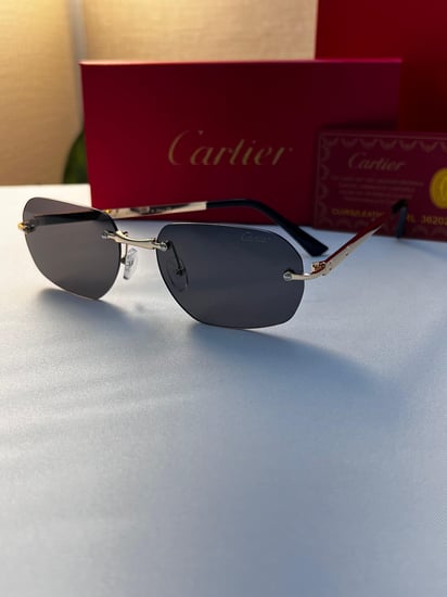 نظارة Cartier - إطار ذهبي- عدسه اسود