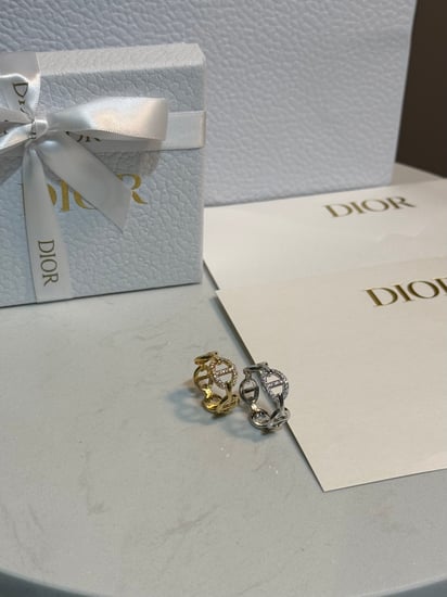 خاتم Dior لونين  (  ذهبي - فضي )