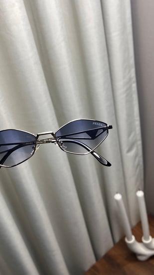 مجموعة نظارة prada ثلاث الوان
