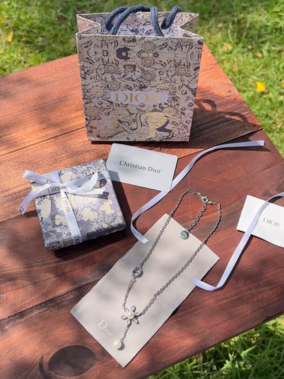 سلسال Dior فضي - لؤلؤة