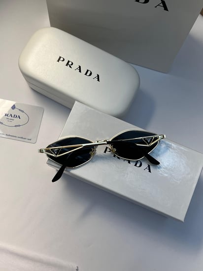 نظارة prada- اطار ذهبي- عدسه اسود