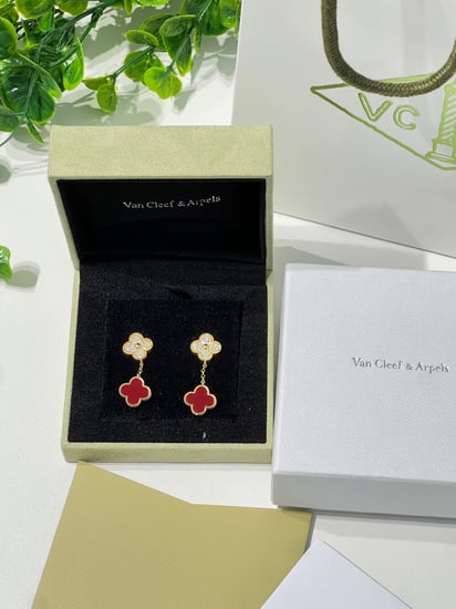 حلق Van cleef عودي