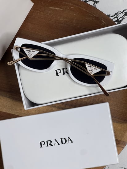نظارة PRADA المشهورة إطار أبيض