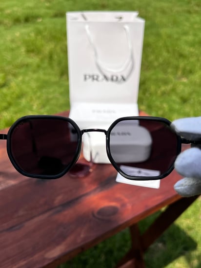 نظارة PRADA لونين