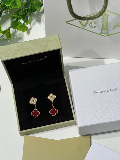 حلق Van cleef عودي