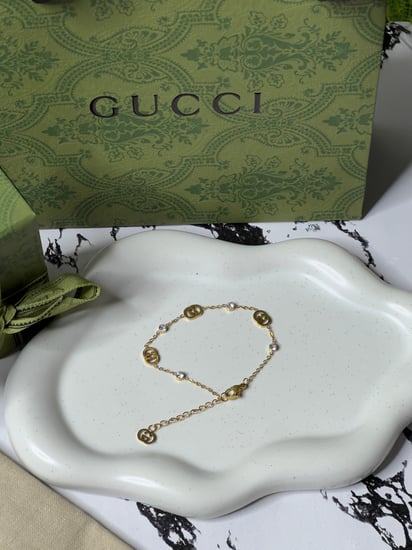 اسوارة GUCCI ذهبي
