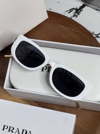 نظارة PRADA المشهورة إطار أبيض