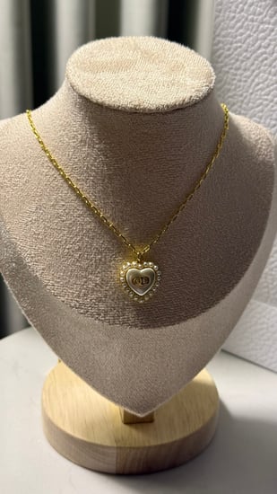 سلسال Dior ذهبي - لؤلؤة