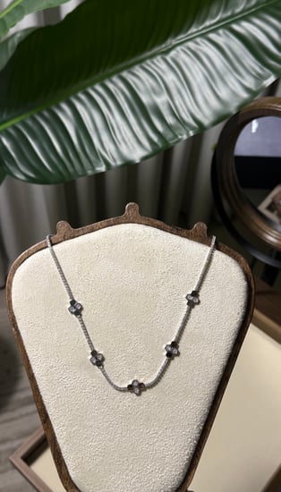 سلسال مع حلق شوميه - شكل خلية - ( لونين  فضي - ذهبي )