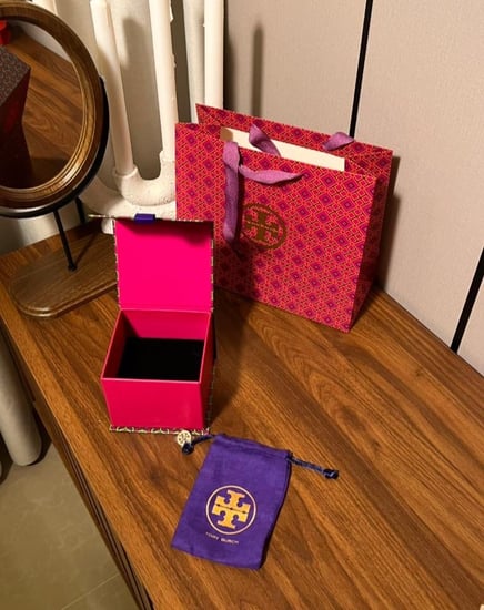 إسوارة TORY BURCH مقاس 14 سم معدن ذهبي