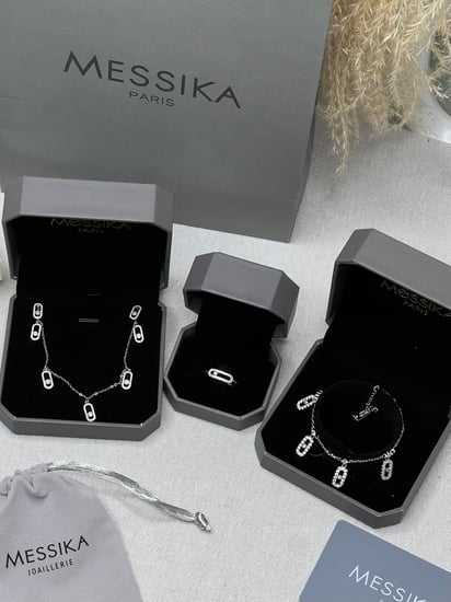 طقم MESSIKA فضي