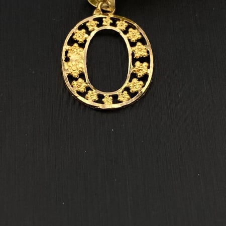 تعليقة ذهب عيار 21 الوزن 0.8 جرام