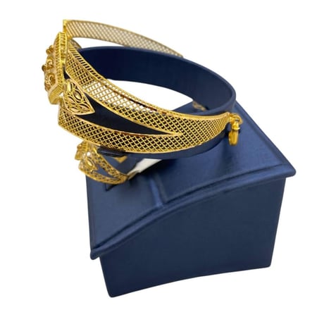 أسواره مع الخاتم ذهب عيار 21 الوزن 12.93 جم