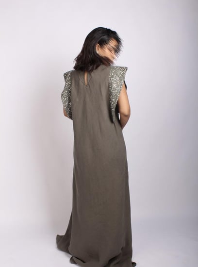 جلابية لينن زيتي مشغول