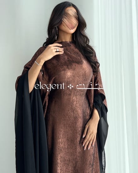 جلابية أنيقة بقصة انسيابية ناعمة