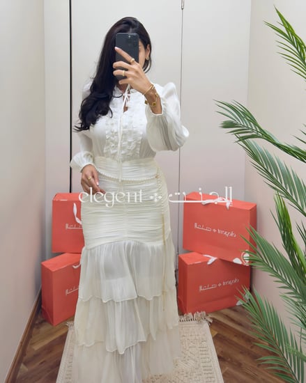 فستان أورجنزا أبيض راق - إطلالة من الأمام