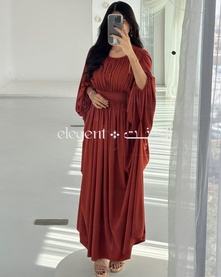 تفاصيل قصة الفستان المكسرة من الأمام – لبانة استرتش – إلجنت