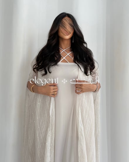 جلابية بشت نسائية طويلة بتصميم أنثوي راق للمناسبات