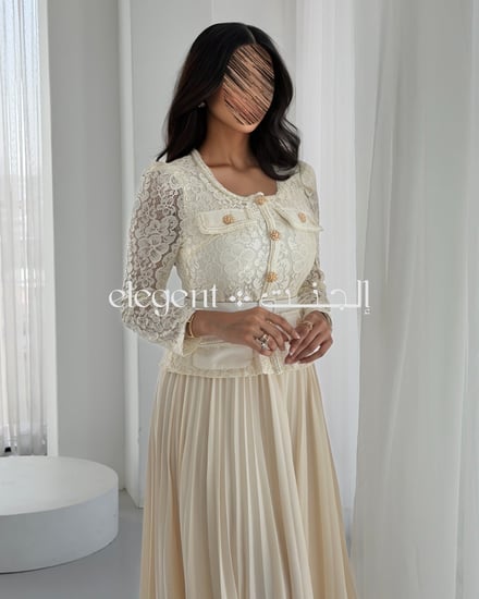 فستان نسائي دانتيل فاخر بأكمام طويلة وتنورة شيفون مكسره بتصميم راق