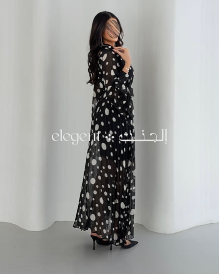 فستان نسائي راق مناسب للمناسبات بتصميم كلاسيكي عصري