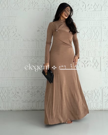 فستان أنيق استرتش كامل بتفصيل راق من الأعلى وتصميم أنثوي