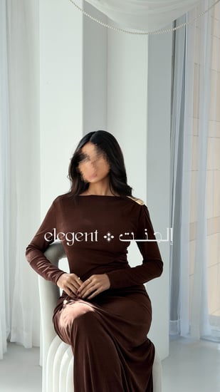 إطلالة كاملة لفستان استرتش طويل ناعم – إلجنت