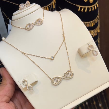 طقم تصميم الماس 18k