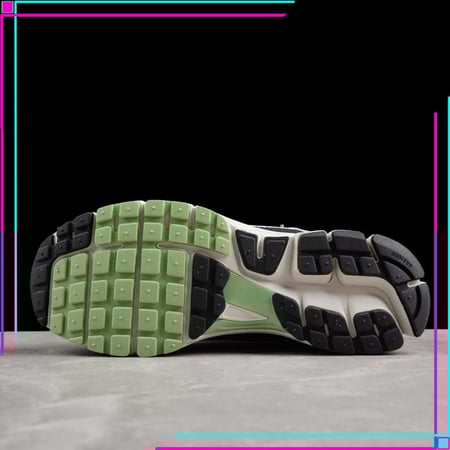 Nike Zoom Vomero 5 Cobblestone Flat Pewter