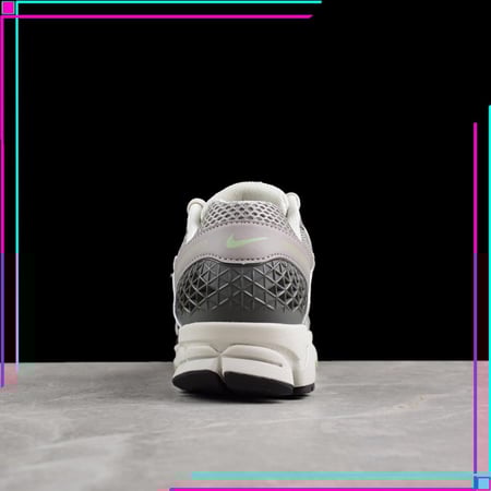 Nike Zoom Vomero 5 Cobblestone Flat Pewter