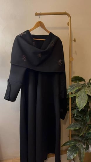 عبايه شتوي عبايات شتوية الشتاء عبايات الدوام الشتاء أنيقة متجر فنون