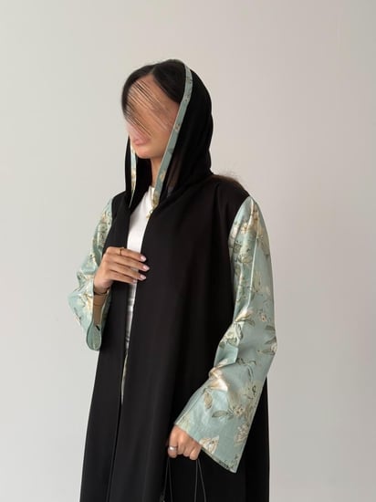 A65-عباية سوداء بكم قطن هندي مشجر