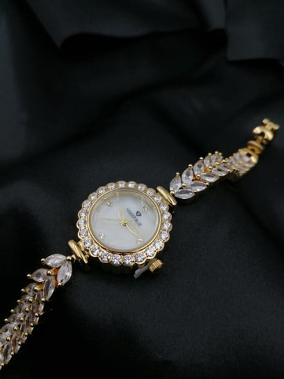 ساعة سهرة دائرية فص زركون نسائية من FANDER BLUE